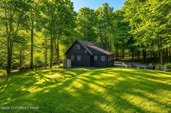 Property Photo:  105 Lyman Lane  PA 18424 