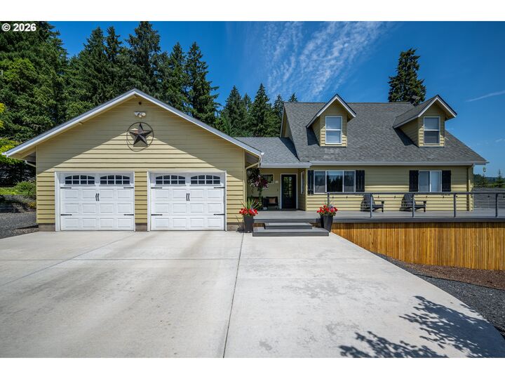 Property Photo:  86407 Homestead Rd  OR 97478 