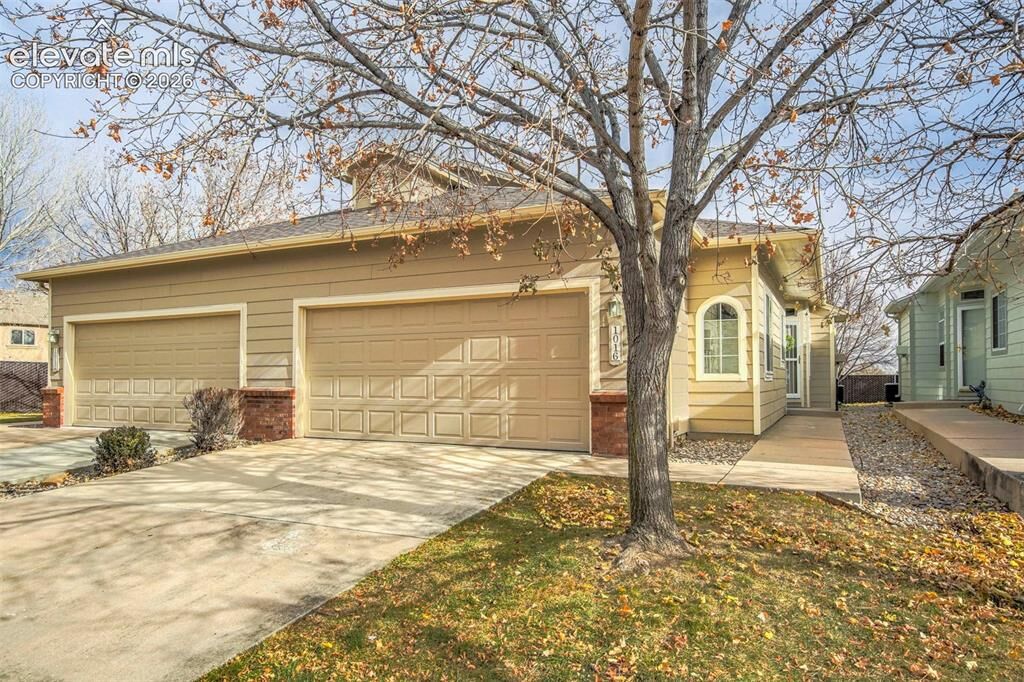 Property Photo:  1016 Samuel Point  CO 80906 