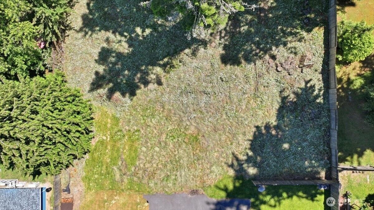 Property Photo: 18820 Midvale Avenue N WA 98133