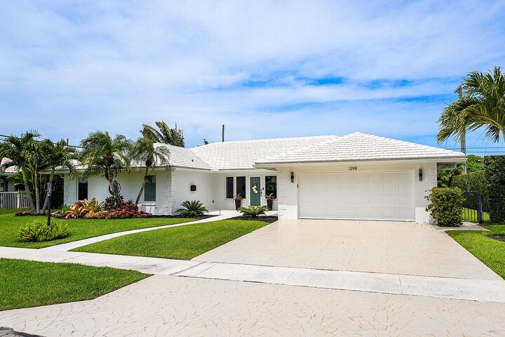 Property Photo:  1298 Walnut Terrace  FL 33486 