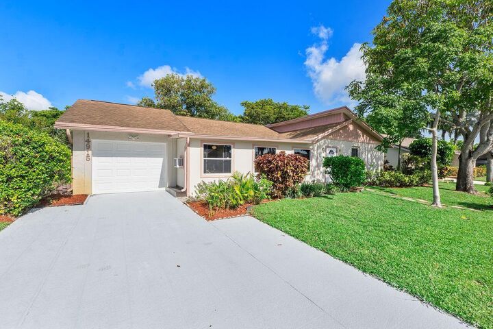 Property Photo: 14915 Peppermill Lane FL 33484