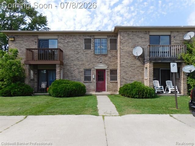Property Photo:  284 E 13 Mile Road  MI 48071 
