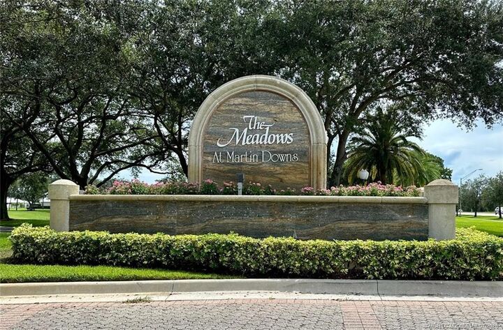 Property Photo:  1711 SW Waterfall Boulevard SW  FL 34990 