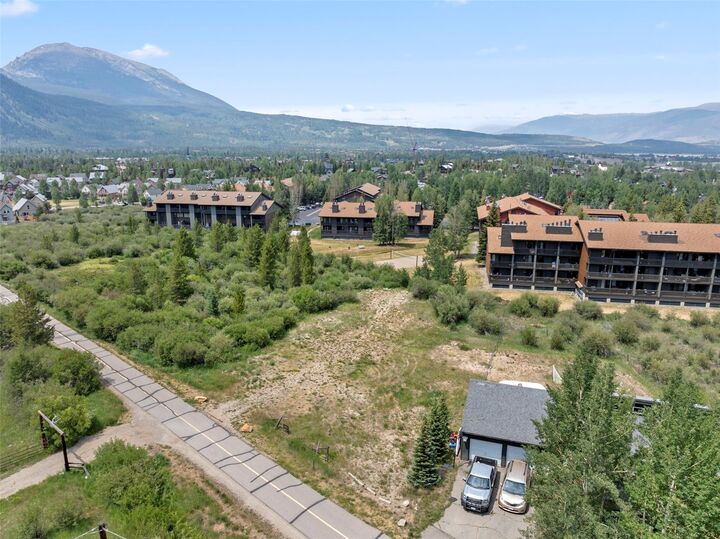 Property Photo:  523 Temple Trail  CO 80443 