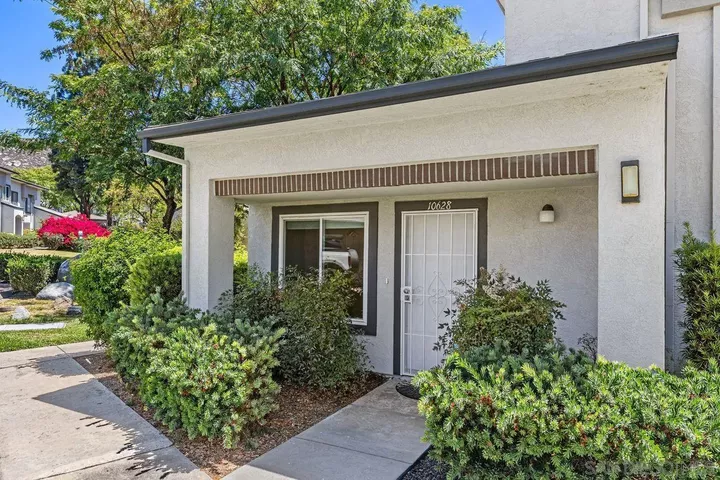 Property Photo:  10628 Queen Jessica Ln  CA 92071 