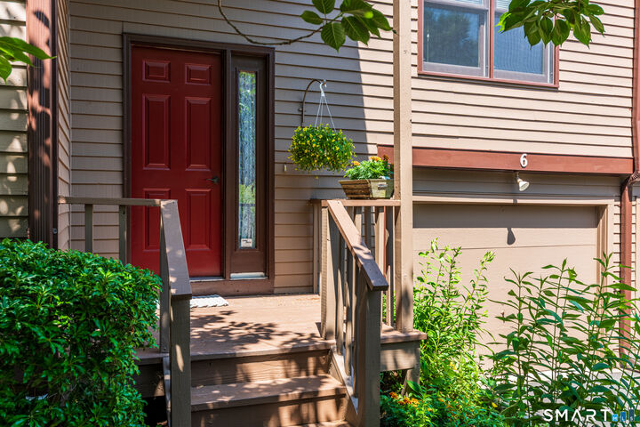 Property Photo:  6 Rolling Ridge Road 6  CT 06468 
