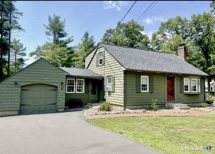 Property Photo: 17 Carver Circle CT 06070