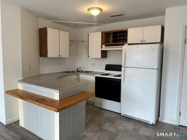 Property Photo: 1334 Dixwell Avenue C CT 06514
