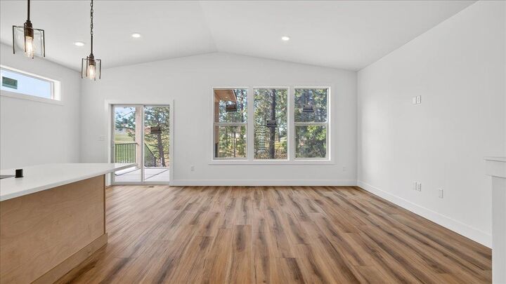 Property Photo: 16803 N Wellington Rd WA 99005