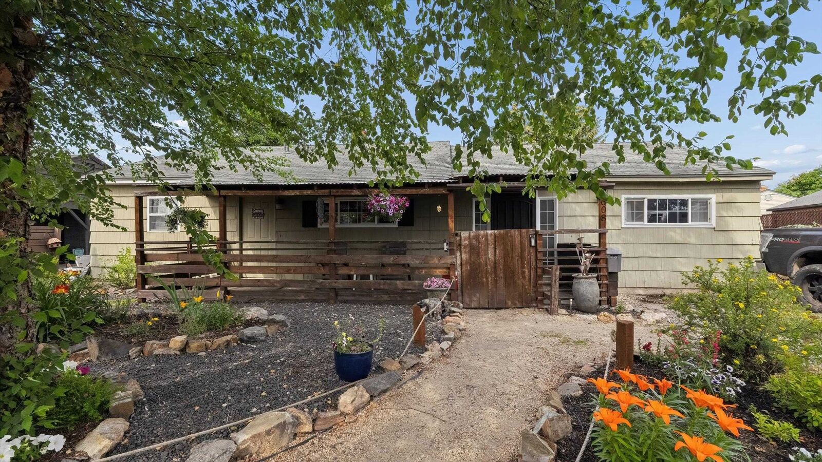 Property Photo:  4608 N Windsor Dr  WA 99205 