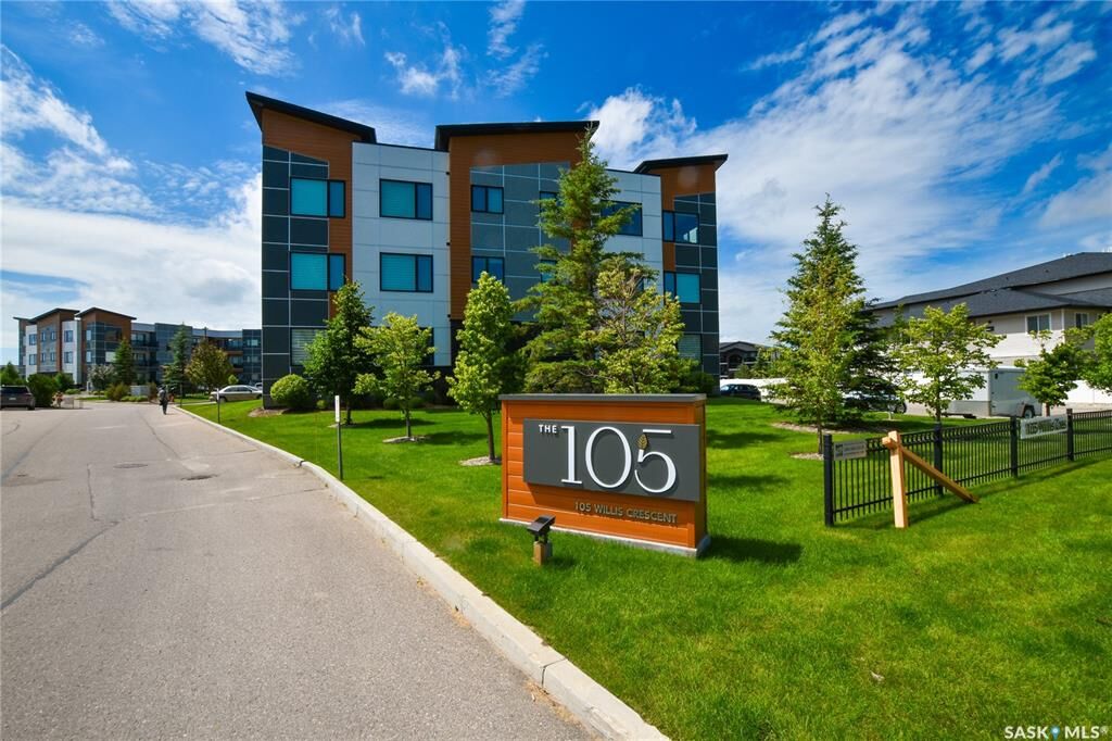Property Photo:  105 Willis Crescent 101  SK S7T 0Z3 
