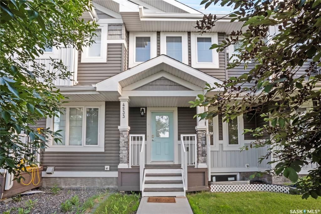 Property Photo:  4533 Primrose Green Drive E  SK S4V 3K4 