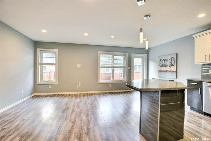 Property Photo:  4002 Sandhill Crescent 217  SK S4V 3J1 