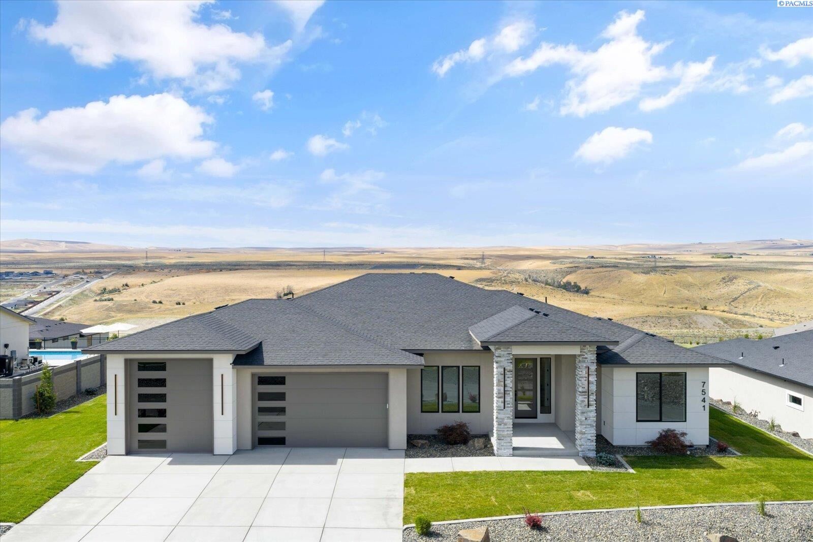 Property Photo:  7541 W 22nd Place  WA 99337 