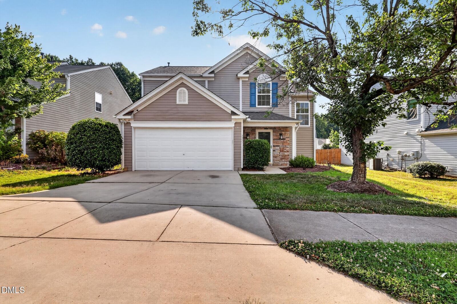 Property Photo: 3331 Marshlane Way NC 27610