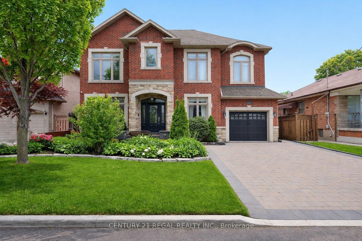 Photo de la propriété: 127 Sultana Avenue ON M6A 1T6