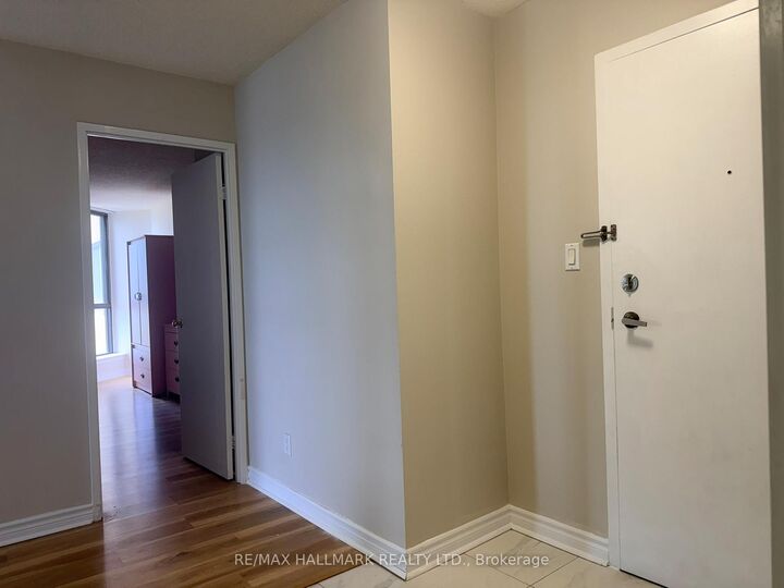 Property Photo:  75 Bamburgh Circle 2028  ON M1W 3W1 