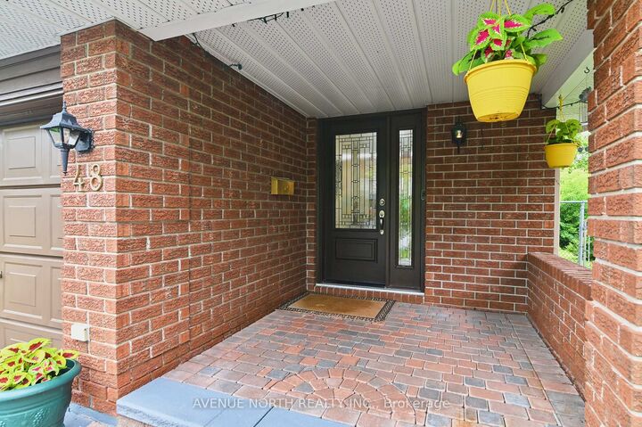 Property Photo: 48 Hackett Street ON K1V 0P5