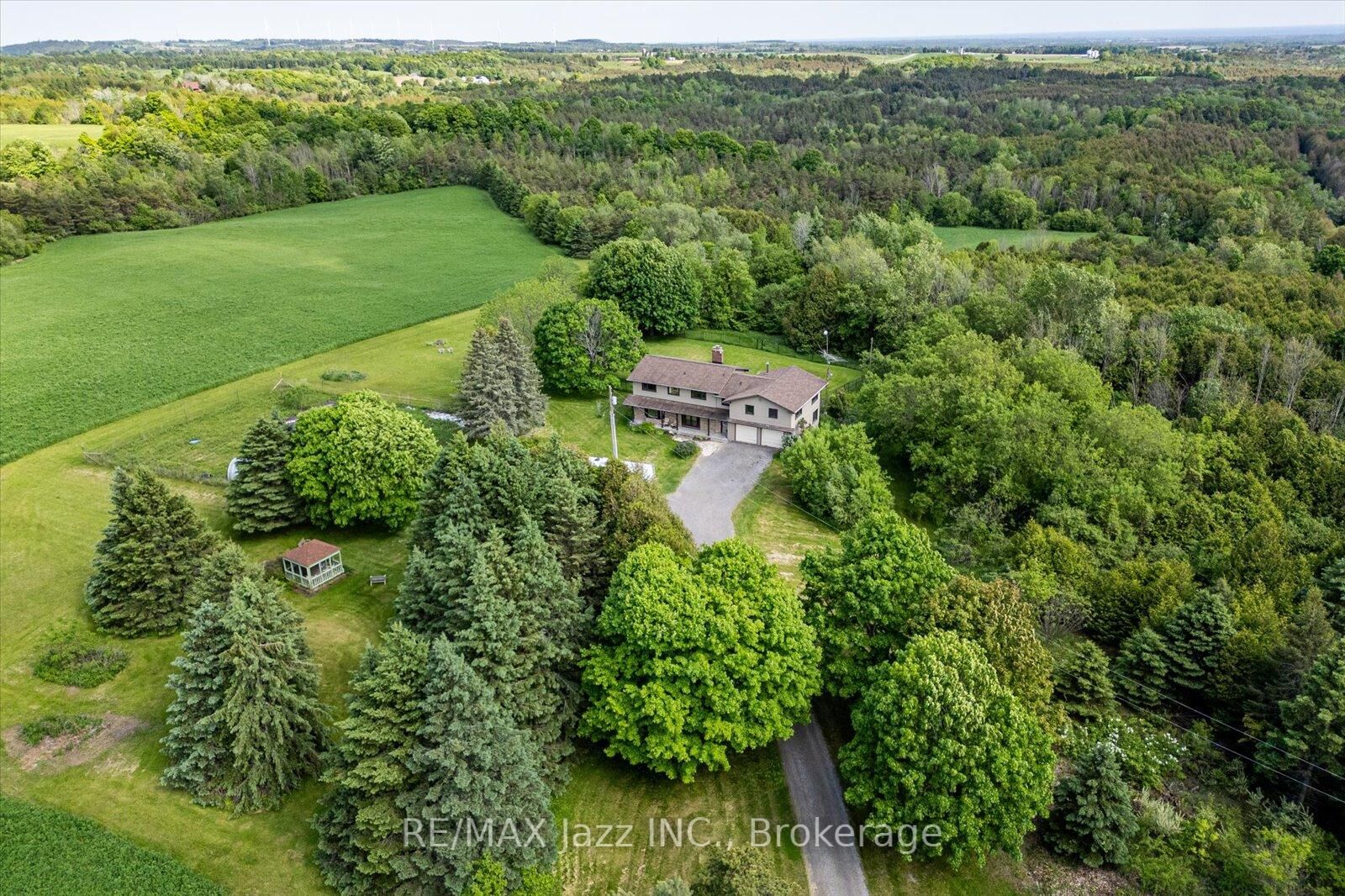 Property Photo: 8733 Leskard Road ON L0B 1M0