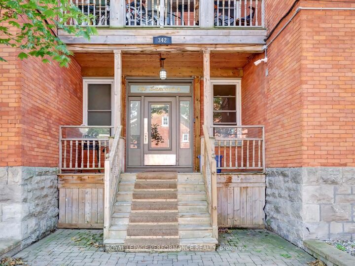 Property Photo: 342 Frank Street ON K2P 0Y1