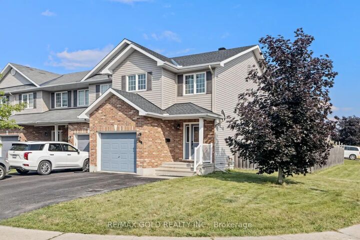 Property Photo: 106 Thomas Street S ON K7S 3R2