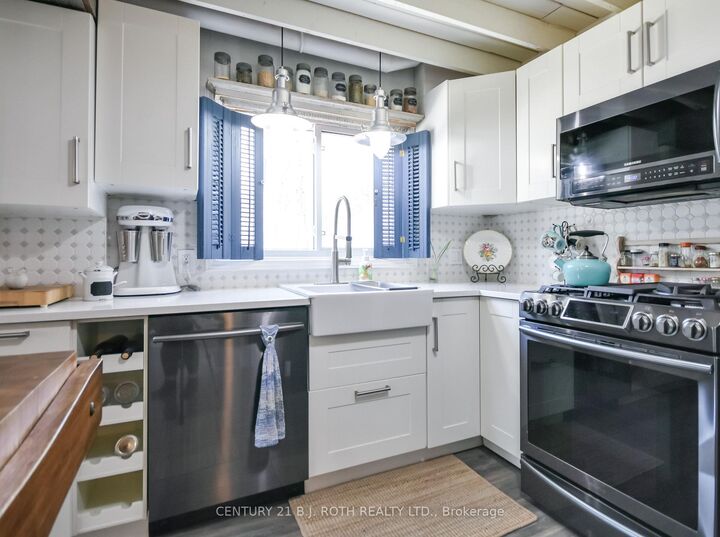 Property Photo: 172 Albin Road ON L0K 2C0