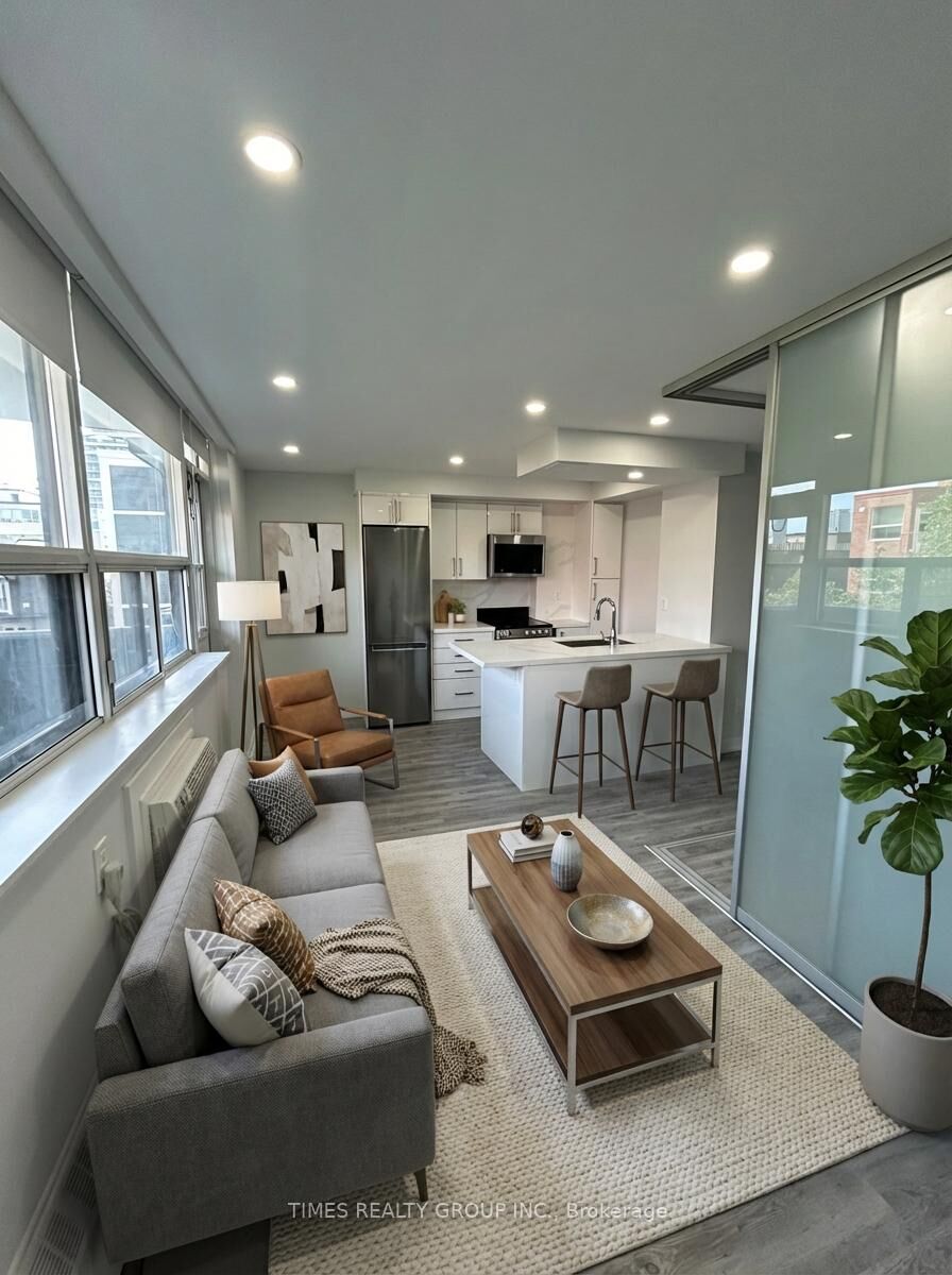 Property Photo: 15 Walmer Road 405 ON M5R 2X1