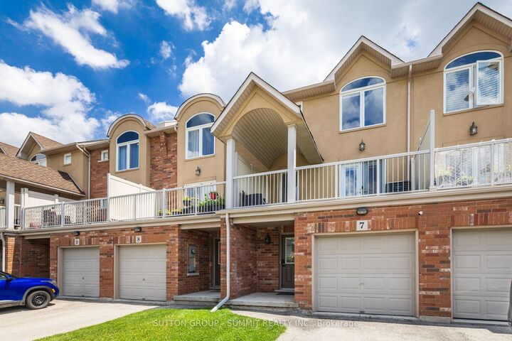 Property Photo: 1253 Silvan Forest Drive 7 ON L7M 0B7