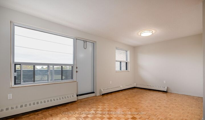 Property Photo: 549 North Service Road 508 ON L5A 1B5