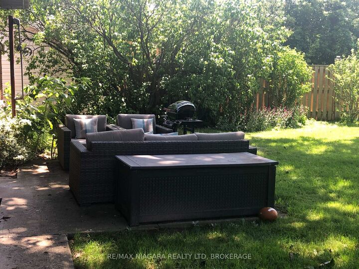 Property Photo: 97 Shakespeare Avenue ON L2R 6N1