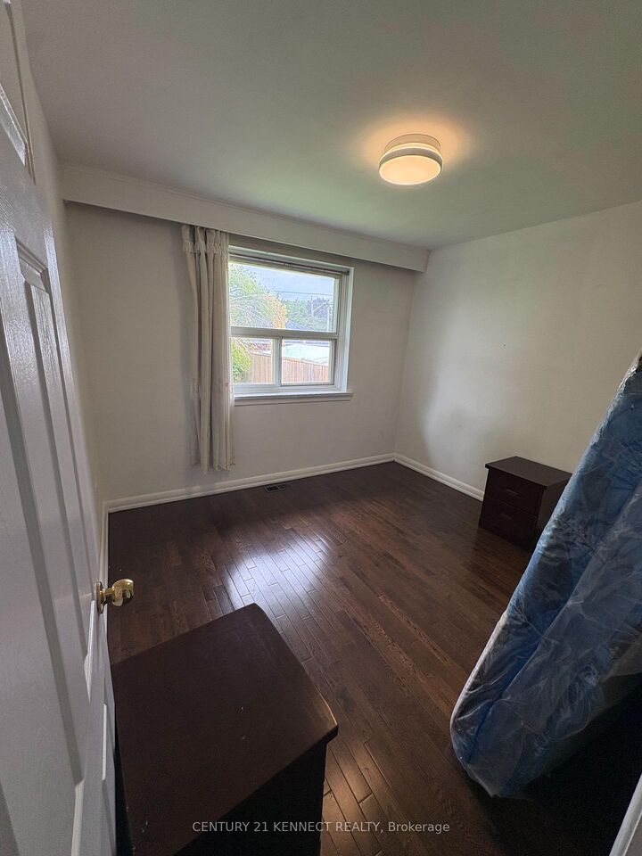 Property Photo: 78 Wishing Well Drive ON M1T 1J2