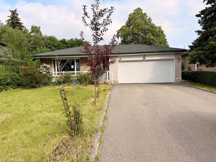 Property Photo: 22 Beechwood Crescent ON L6T 1Y1