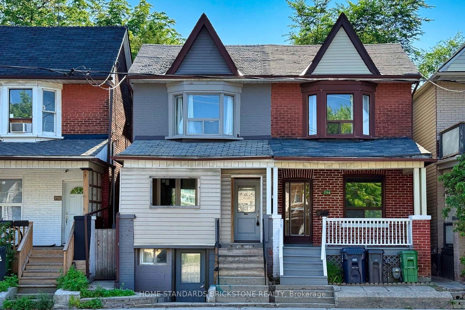 Property Photo:  792 Pape Avenue Main  ON M4K 3S7 