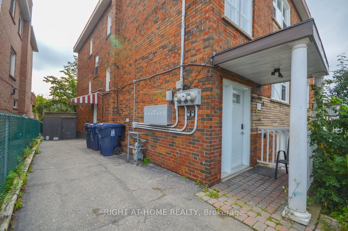 Property Photo:  9 Donald Avenue  ON M6M 1J7 