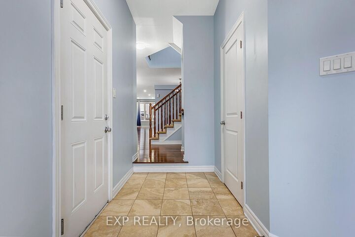 Photo de la propriété:  635 Moorpark Avenue  ON K2M 0H8 