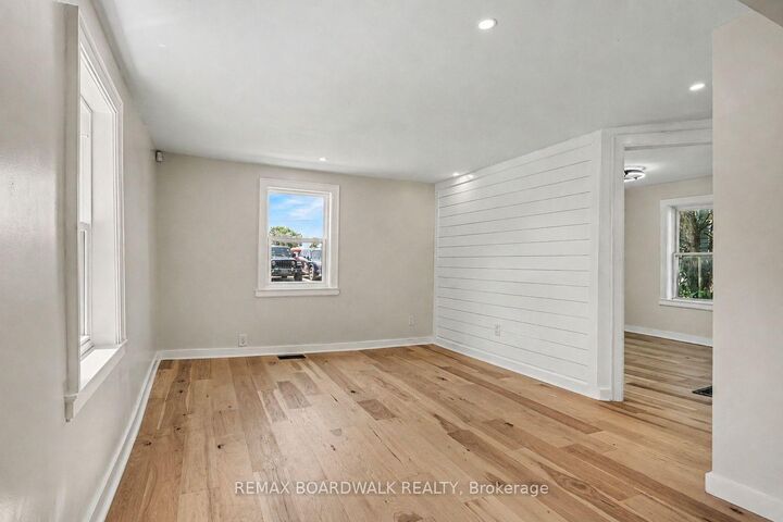 Property Photo:  11 Abbott Street S  ON K7A 4S1 