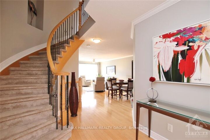 Photo de la propriété:  61 Scampton Drive  ON K2W 1E7 
