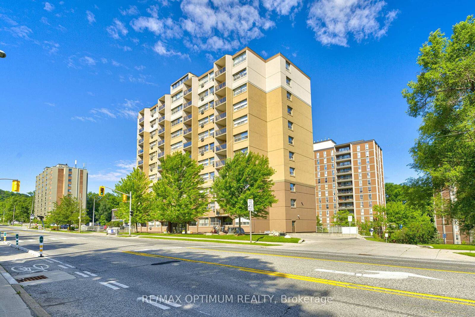 Property Photo:  1950 Main Street W 502  ON L8S 4M9 