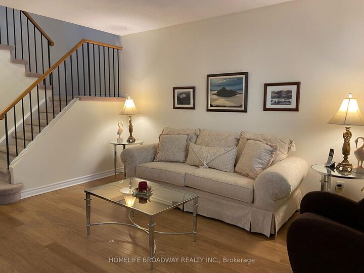 Property Photo: 517 Jack Giles Circle 26 ON L3X 1X8