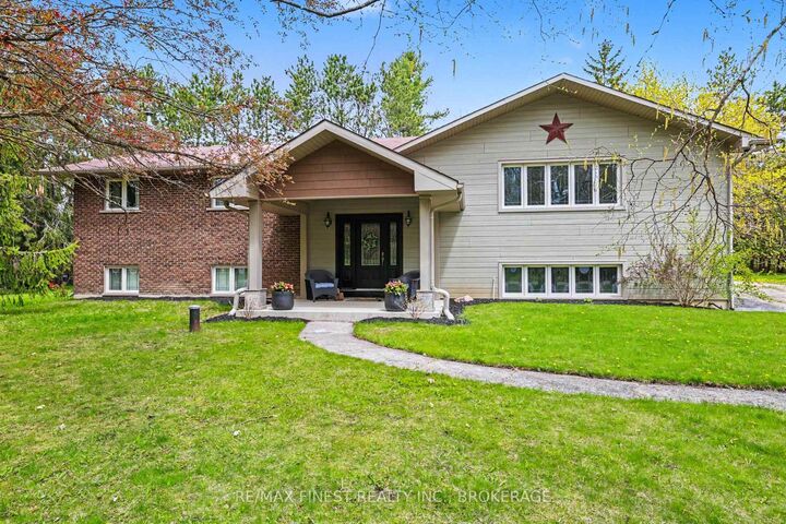 2518 Rideau Ferry Road — photo 1