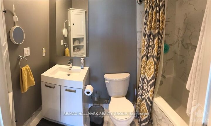 Property Photo: 203 Catherine Street 616 ON K2P 1C3
