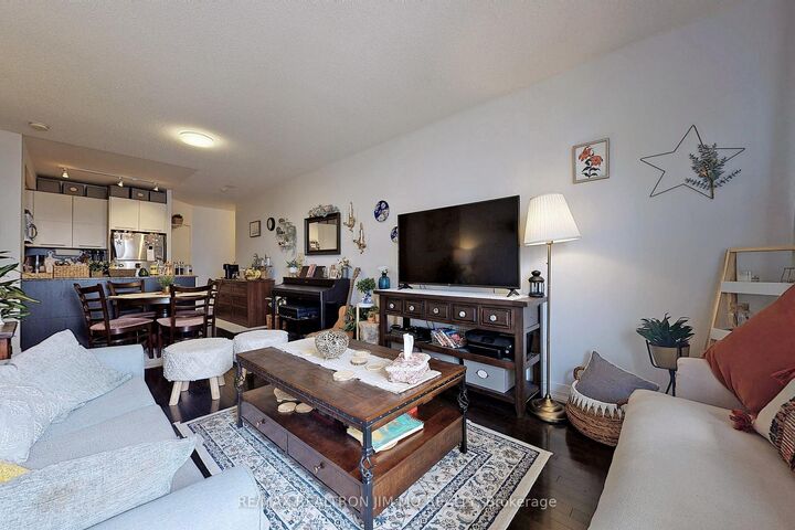 Photo de la propriété:  21 Carlton Street 3809  ON M5B 1L3 