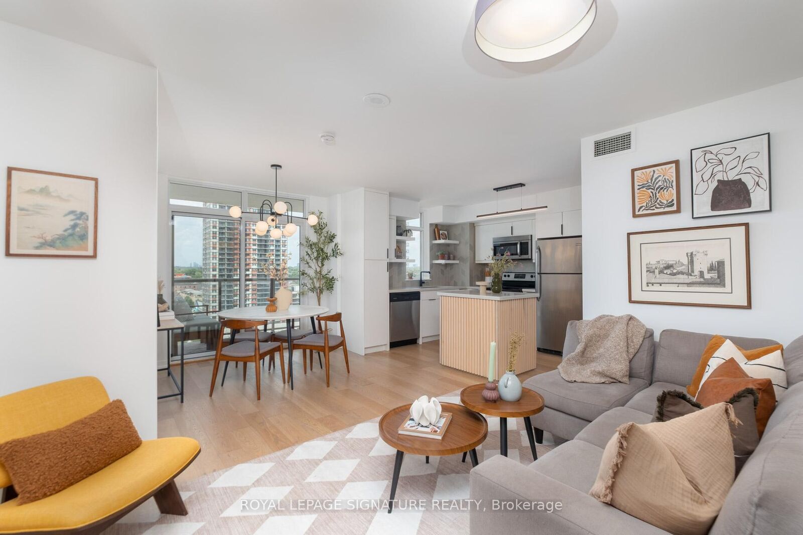 Property Photo: 816 Lansdowne Avenue 1309 ON M6H 4K6