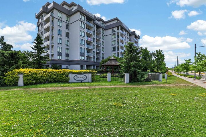 Property Photo: 11121 Yonge Street 306 ON L4C 0S7