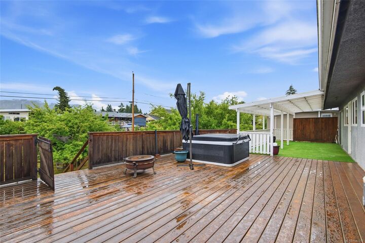 Property Photo: 3795 Michigan Rd BC V9Y 5Z9