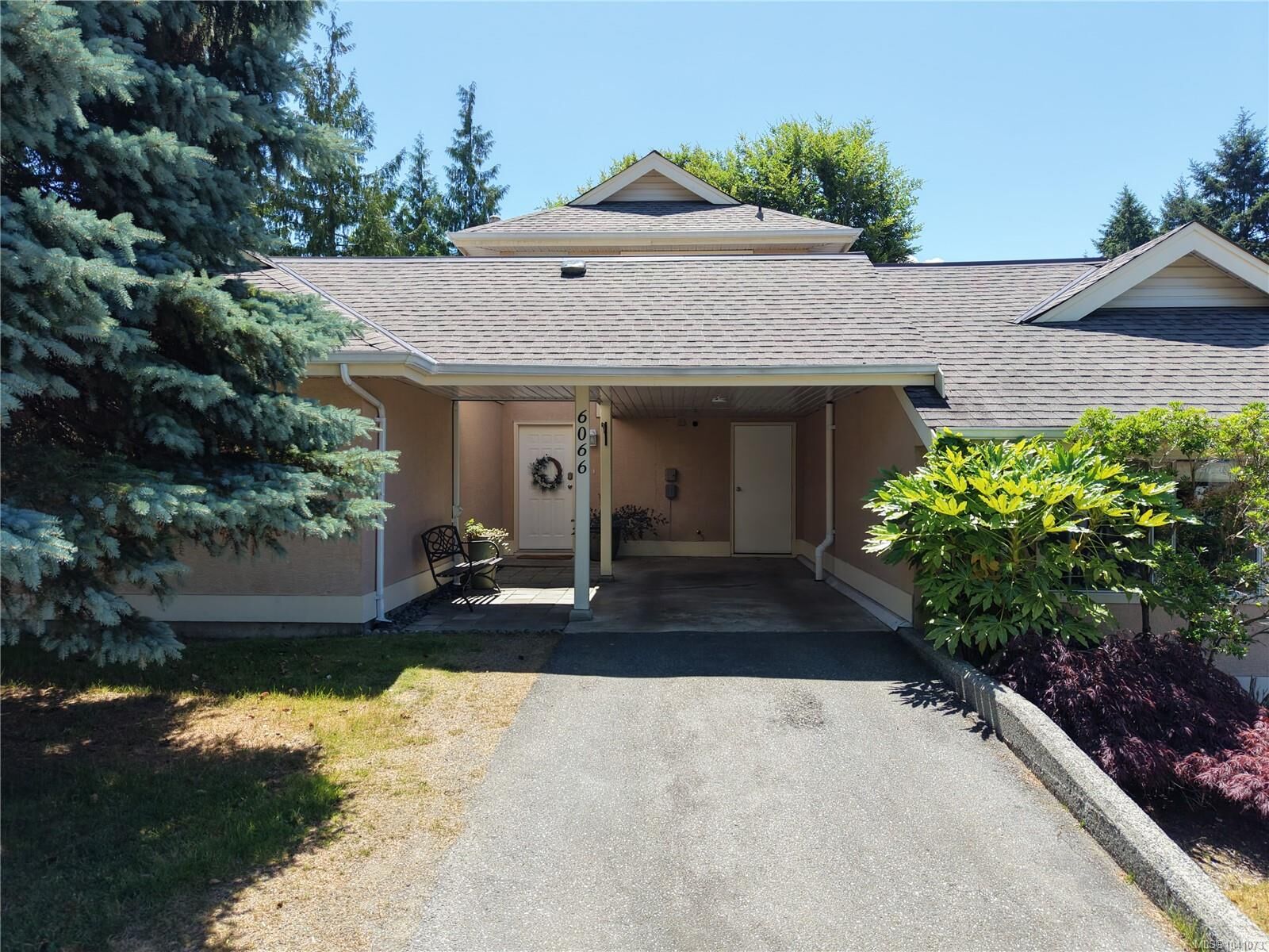 Property Photo: 6066 Lionel Cres BC V9T 6E7