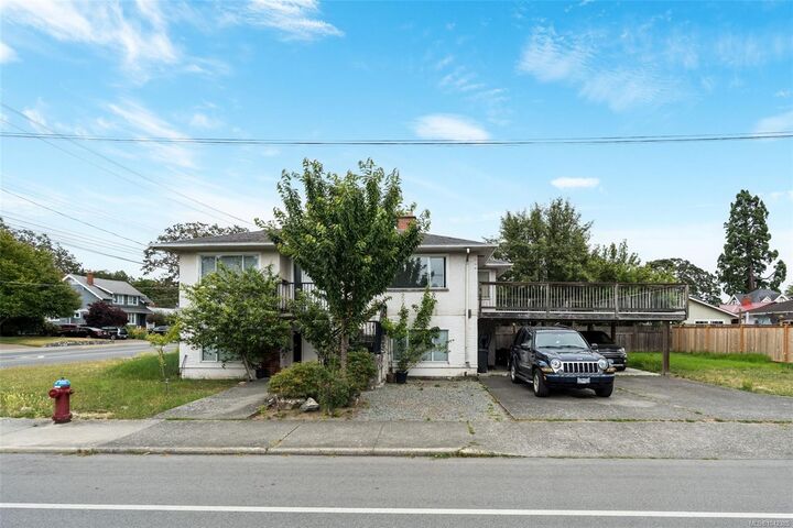 2343 Shelbourne St — photo 1