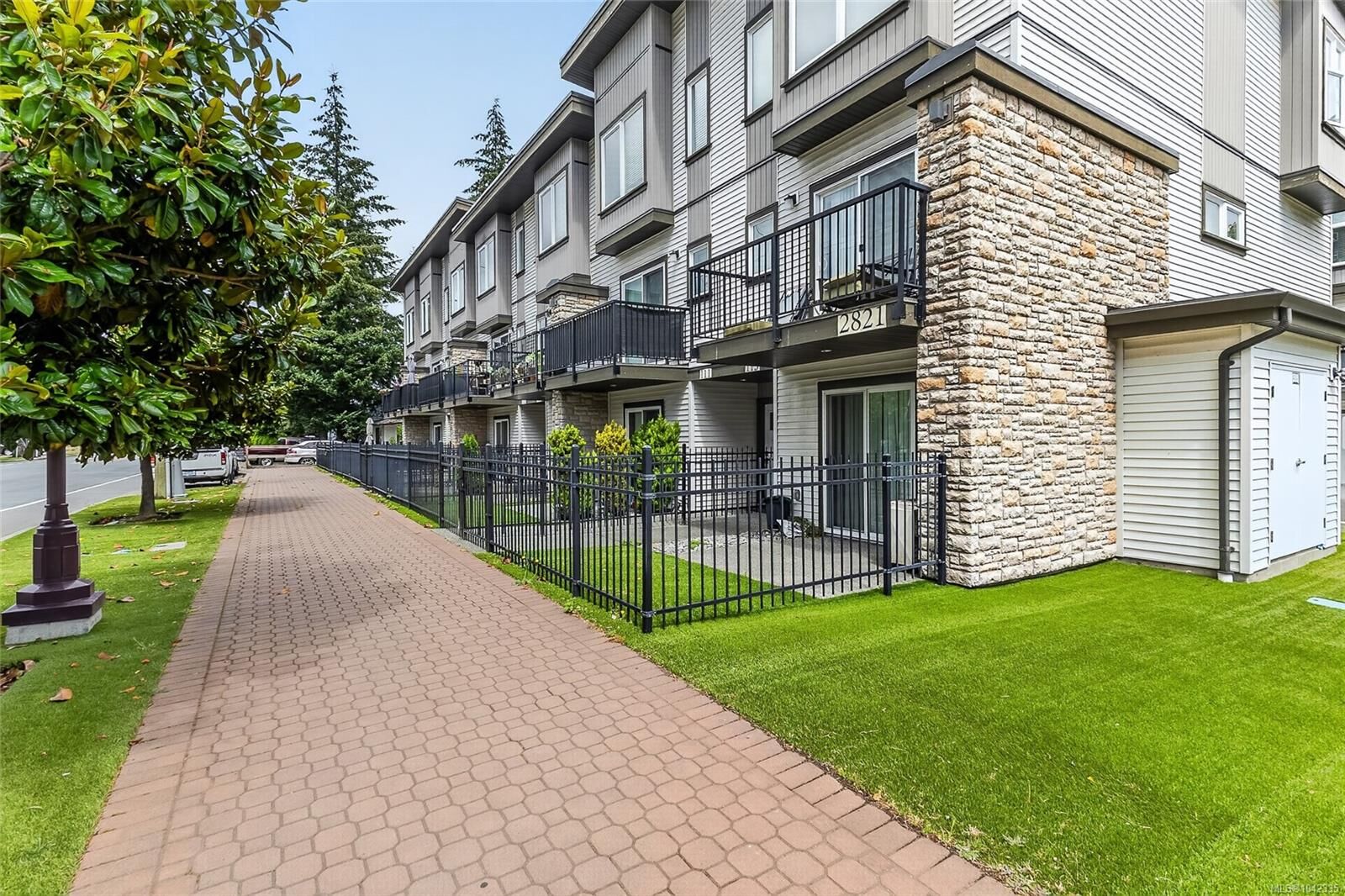Property Photo: 2821 Jacklin Rd #105 BC V9B 0T3
