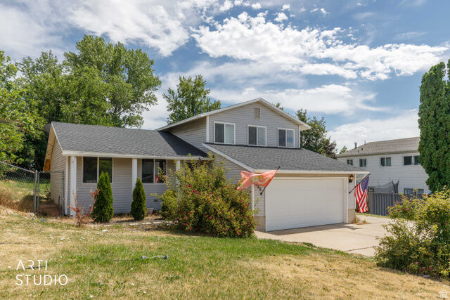 Property Photo: 1266 E Cherry Ln UT 84040